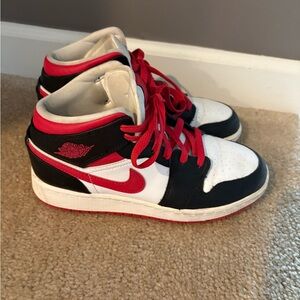Nike Air Jordan Black and Red mid High-Top Sneakers